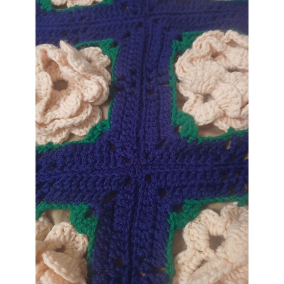 Vintage 3d Rose Granny Square  Handmade Crochet  Blanket Navy Pink 41x62 Cottage - Picture 4 of 5